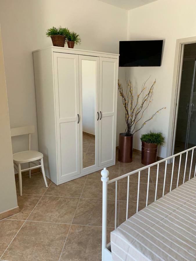 メレンドゥーニョ Le Tre Colonne Bed & Breakfast エクステリア 写真