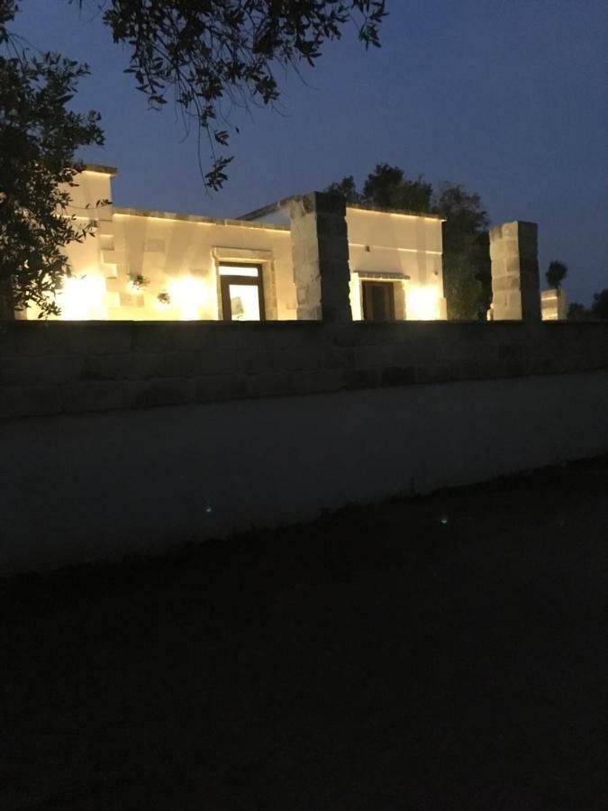 メレンドゥーニョ Le Tre Colonne Bed & Breakfast エクステリア 写真